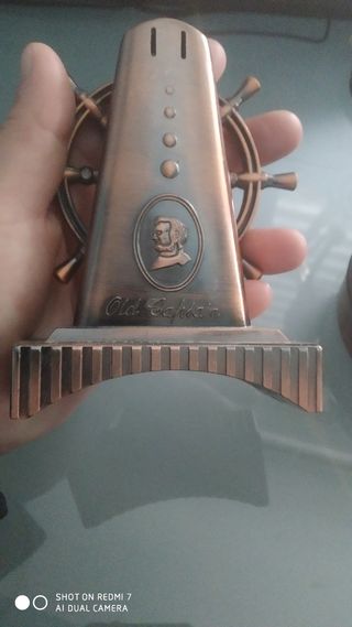 Mechero timón y cenicero por 5€