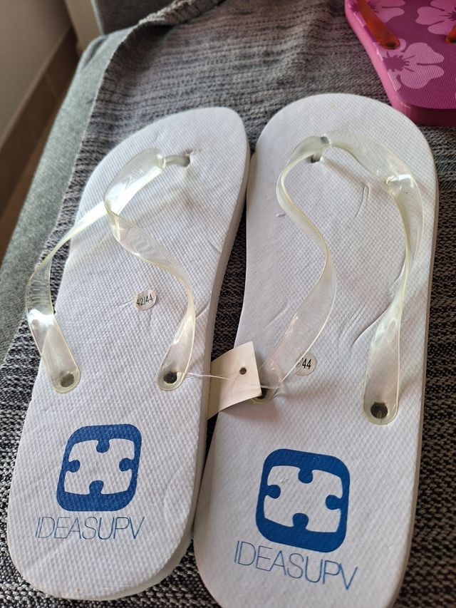 Chanclas,vario modelo y tallas,nuevas.