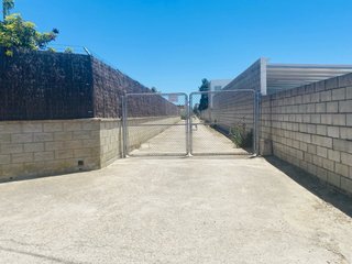 SE VENDE FINCA CON NAVE Y INVERNADERO Y PARCELA