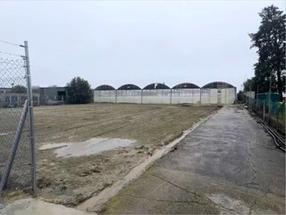 SE VENDE FINCA CON NAVE Y INVERNADERO Y PARCELA