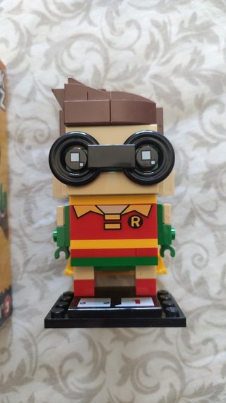 Robin lego brickheadz