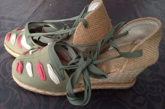 Sandalias/Alpargatas con tacón, talla 37