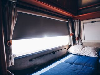 Oscurecedor y mosquitero autocaravana
