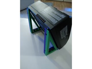 MAKITA 18v Soporte cargador + 2 soportes baterias