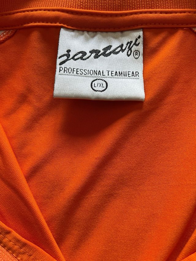 Camiseta deportiva por estrenar