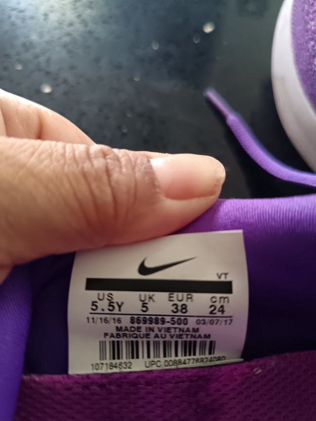 Zapatilla Nike mujer moradas