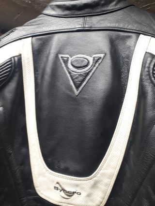 Chaqueta moto revit cuero