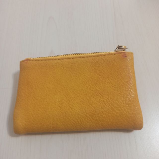 Portafoglio giallo