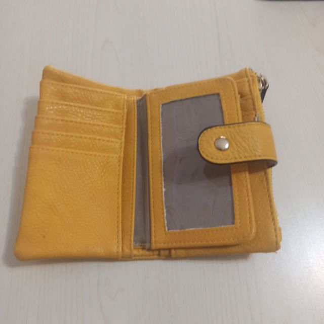 Portafoglio giallo