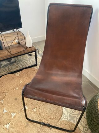 Poltrona in pelle marrone stile industriale