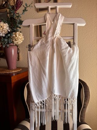 Top lino flecos escote hatler atado al cuello ZARA