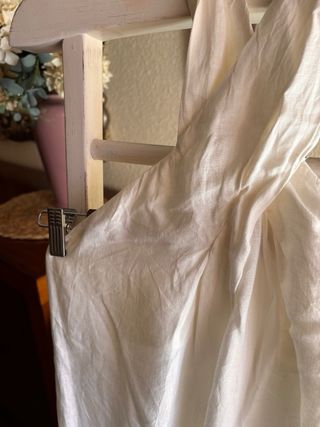 Top lino flecos escote hatler atado al cuello ZARA