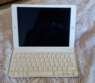 Ipad Air 2 + teclado Logitech + funda
