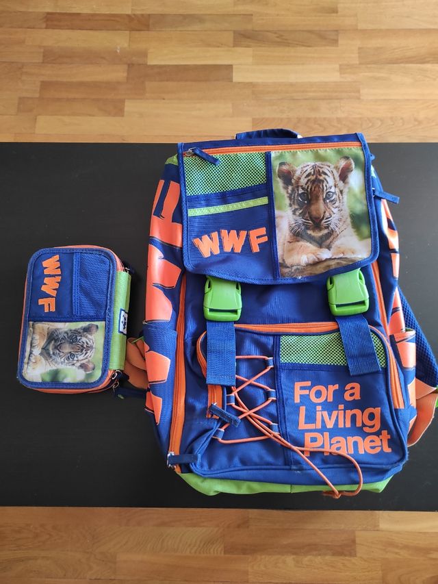 Zaino scuola WWF con astuccio colori