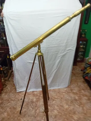 Telescopio  refractor de 1928con trípode OFERTON