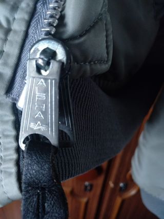 Cazadora MA-1 Alpha Industries