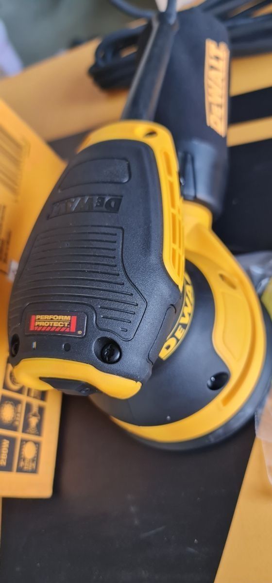 lijadora rotorbital dewalt 280w.125mm