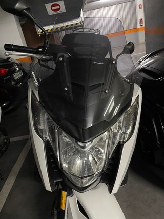 Honda integra 750 sport