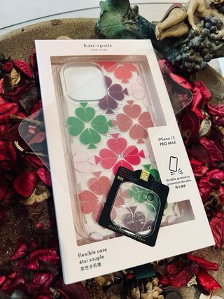 Funda Kate Spade iPhone 13 Pro Max + protectores