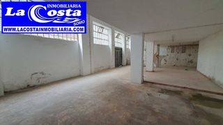 Local comercial en venta en Numancia - San Fernando en Santander