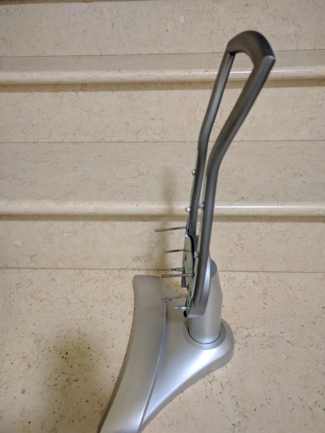 Vendo PIEDISTALLO PORTA TV universale VTN (P)2002