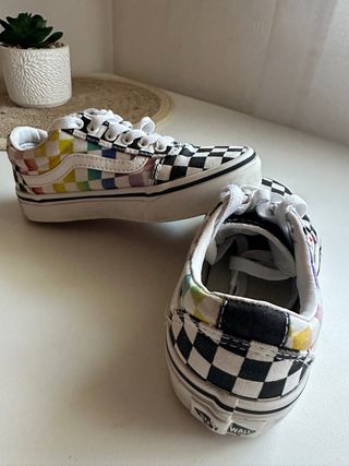 Zapatillas Vans niño/a.