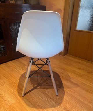 Sillas blancas