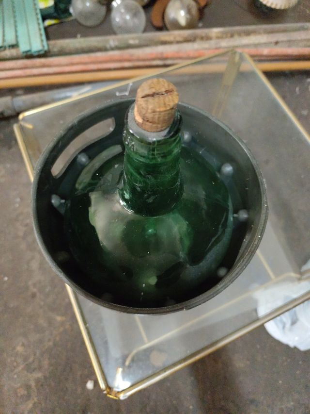 Botella cristal antigua