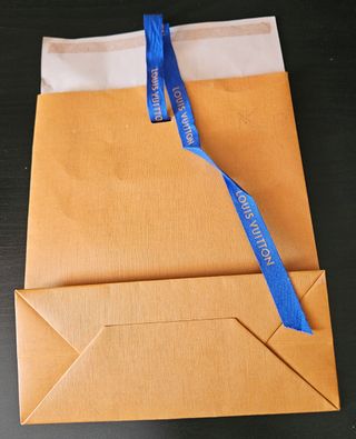 Sobre de regalo de Louis Vuitton
