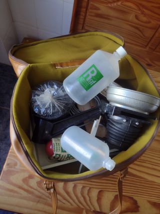 Maleta con material fotográfico antiguo