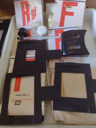 Maleta con material fotográfico antiguo