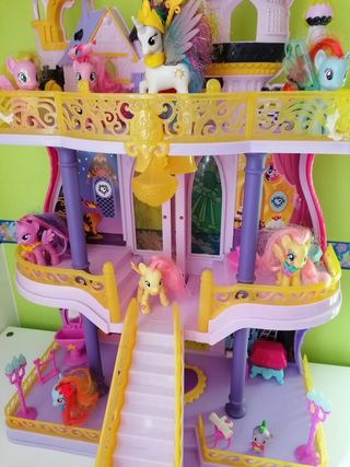 Castello my little pony