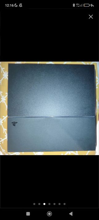 Play Station 4 (1TB)+ muchos juegos 
