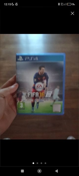 Play Station 4 (1TB)+ muchos juegos 