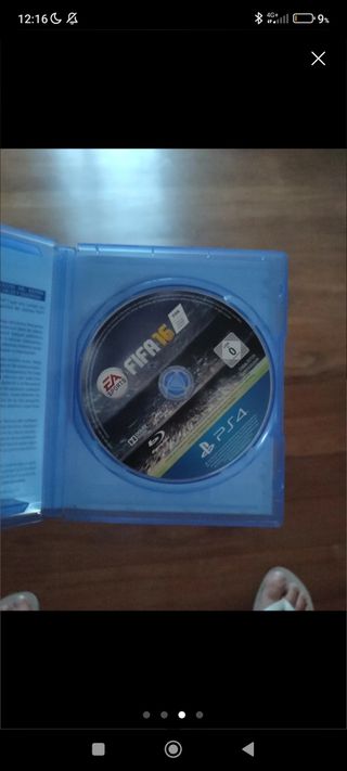 Play Station 4 (1TB)+ muchos juegos 