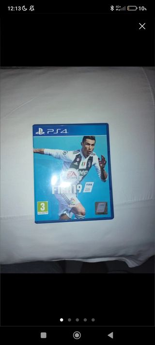 Play Station 4 (1TB)+ muchos juegos 