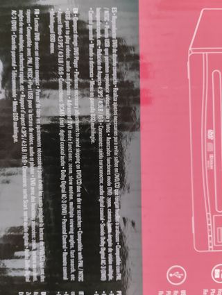 Mini Reproductor CD-DVD con USB.