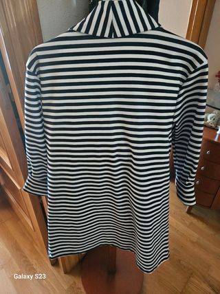 Chaqueta manga tres cuartos con rayas