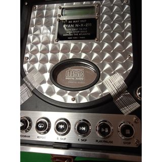 RADIO RELOJ CD DESP SPIRIT ST LOUIS 