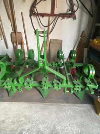 Cultivador de 7 golondrinas