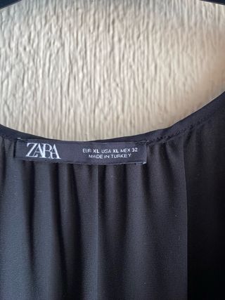 Blusa negra - zara