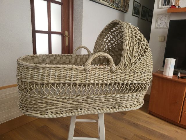 Cesto de Moisés de eco. mimbre