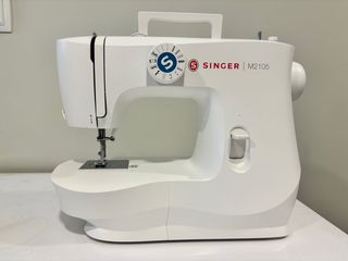 Máquina de coser Singer M2105
