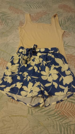 Conjunto pantalón y camiseta 