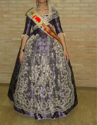 Traje de fallera talla 38-40 aprox