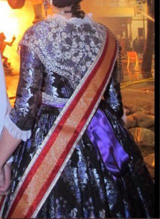 Traje de fallera talla 38-40 aprox