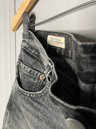 Pantalón Corto Levi’S 501 Gris