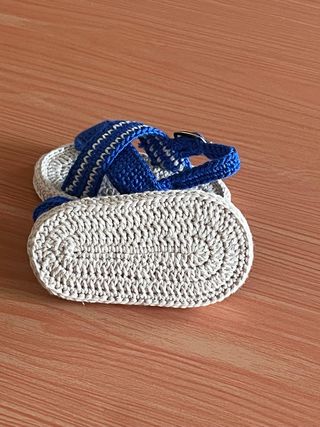 Sandalias a crochet para niños