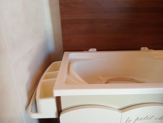 Mueble, cambiador y bañera