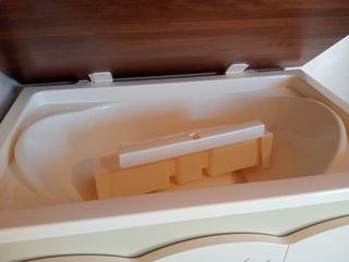 Mueble, cambiador y bañera